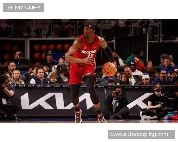 2013年NBA总决赛第三场热火与马刺激战回顾精彩瞬间与关键时刻分析