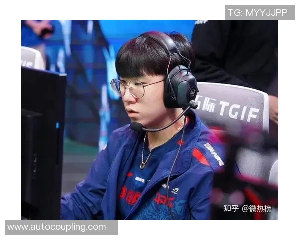 CSGO热议聚焦JDG团队协作问题引发的争议与讨论